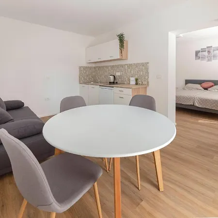Berni Apartmán *